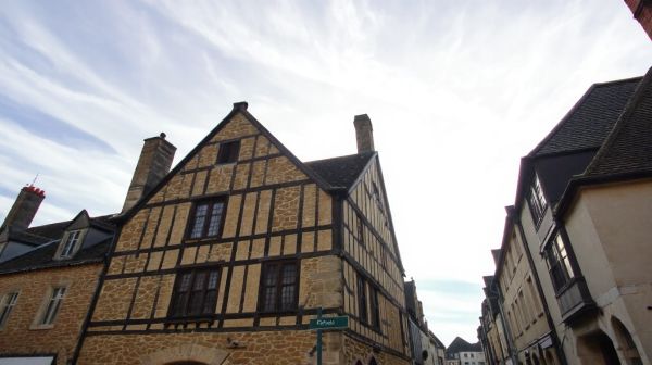 Découvrez les maisons en vente à Bayeux : un marché en plein essor